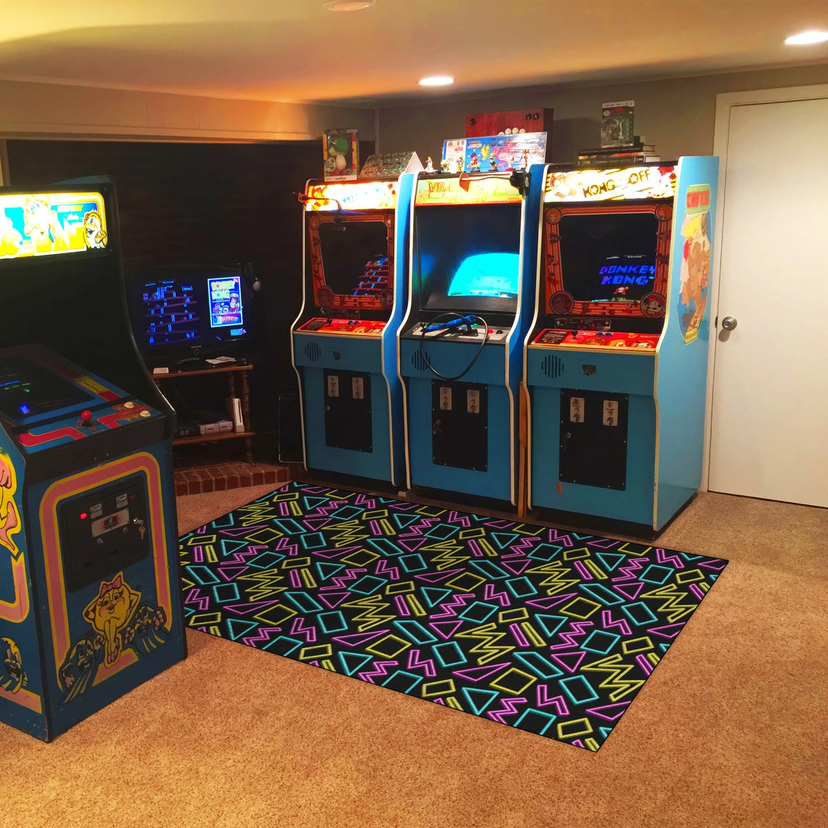 Colorful geometric outlined area carpet with zigzags and rectangles